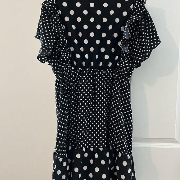 WoWo Dress - Picture 2 of 4